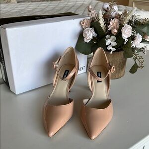 Nine West WANAH3 Pointed-Toe Pumps in Light Natural / Nude